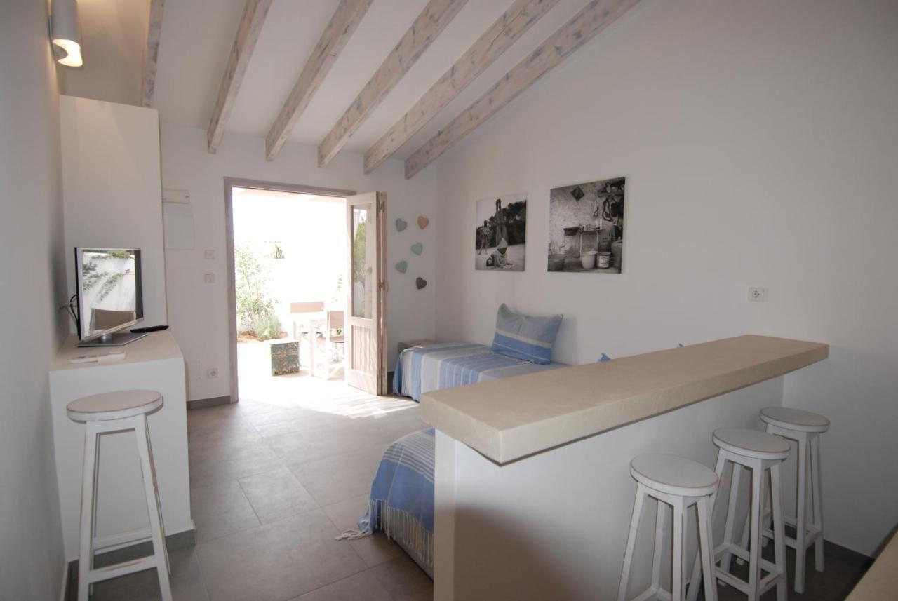 La Hacienda Aparthotel Sant Ferran de Ses Roques Exterior photo